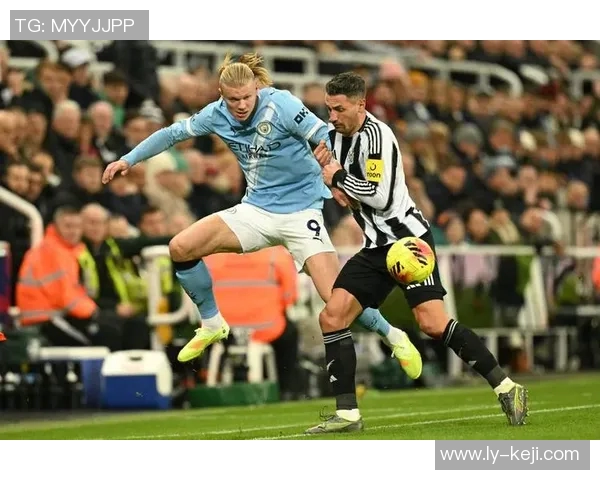 利物浦与曼城激战正酣比赛比分揭晓引发热议